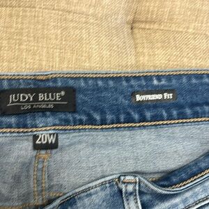 Judy Blue distressed boyfriend fit